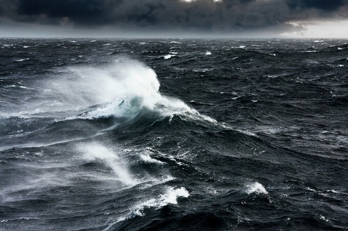 Waves Breaking and Spraying at High Seas